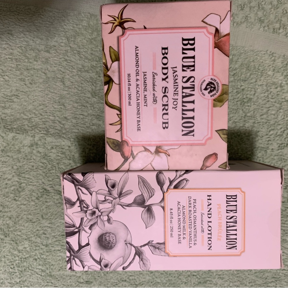 Jasmine Body Scrub and Hand Lotion Set - Pink